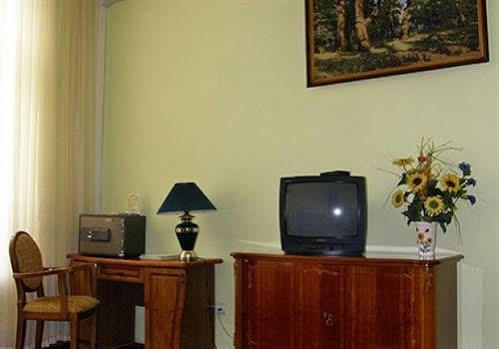 Black Sea Hotel Oktyabrskaya Odessa Exterior photo